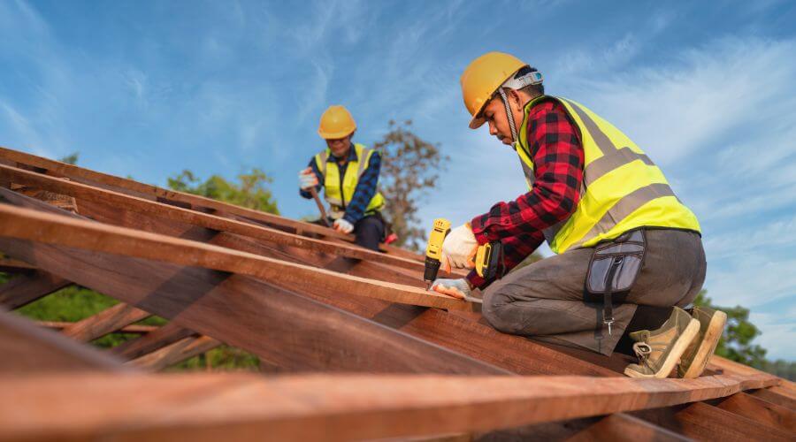 Professional gutter cleaning in Sledge, MS